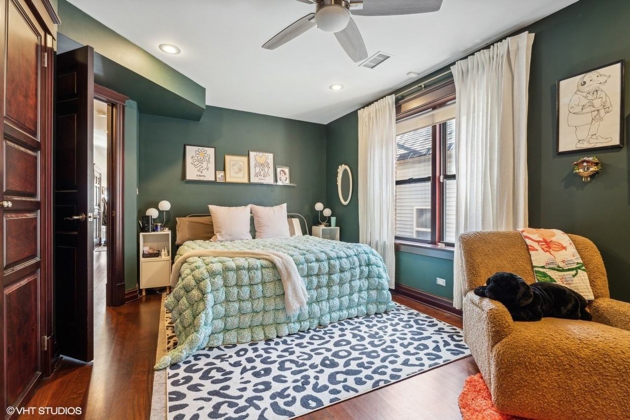 3106 W Lyndale St #3B - Photo 6 of 10