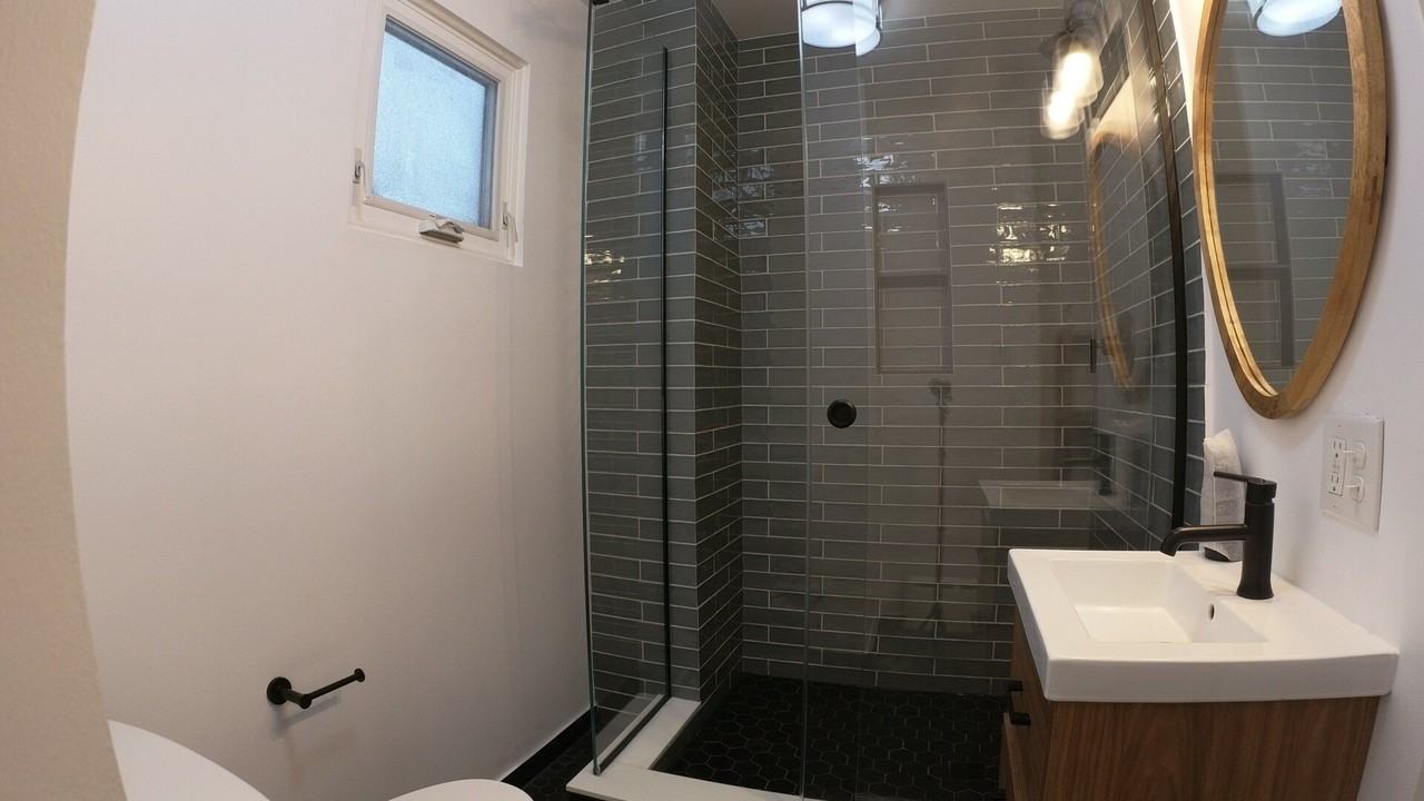 4219 N Albany Ave #2 - Photo 2 of 26