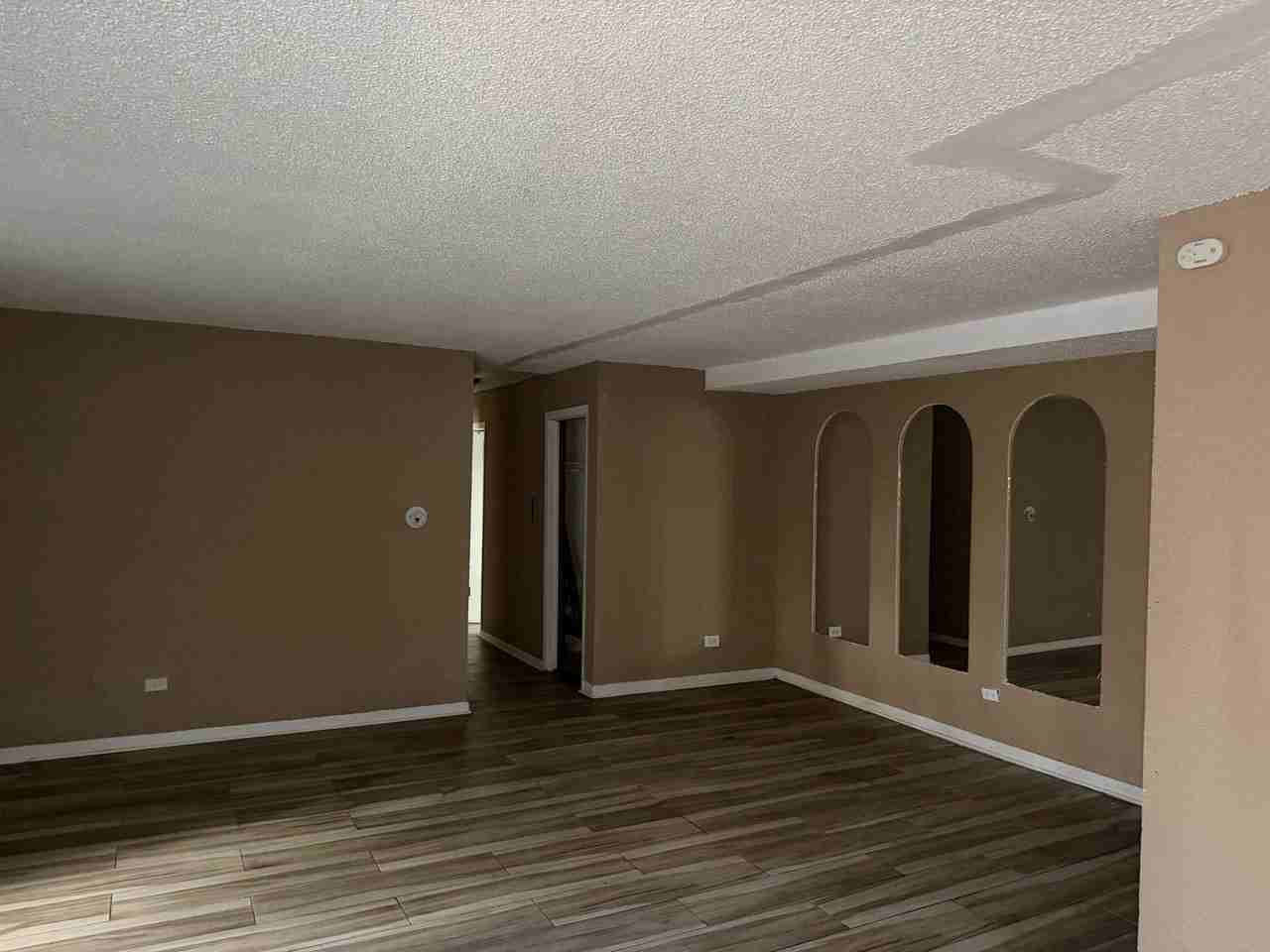 950 E 86th St #105 - Photo 3 of 14