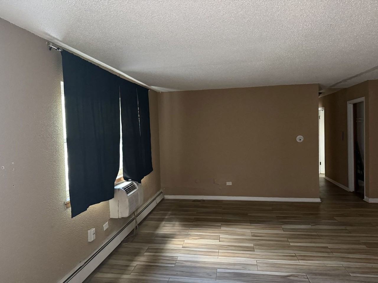 950 E 86th St #105 - Photo 4 of 14