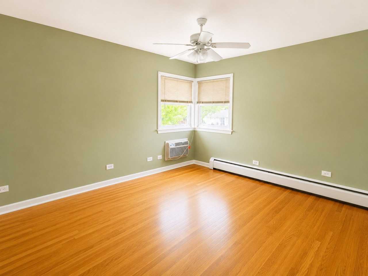 837 Lathrop Ave #2E - Photo 7 of 13