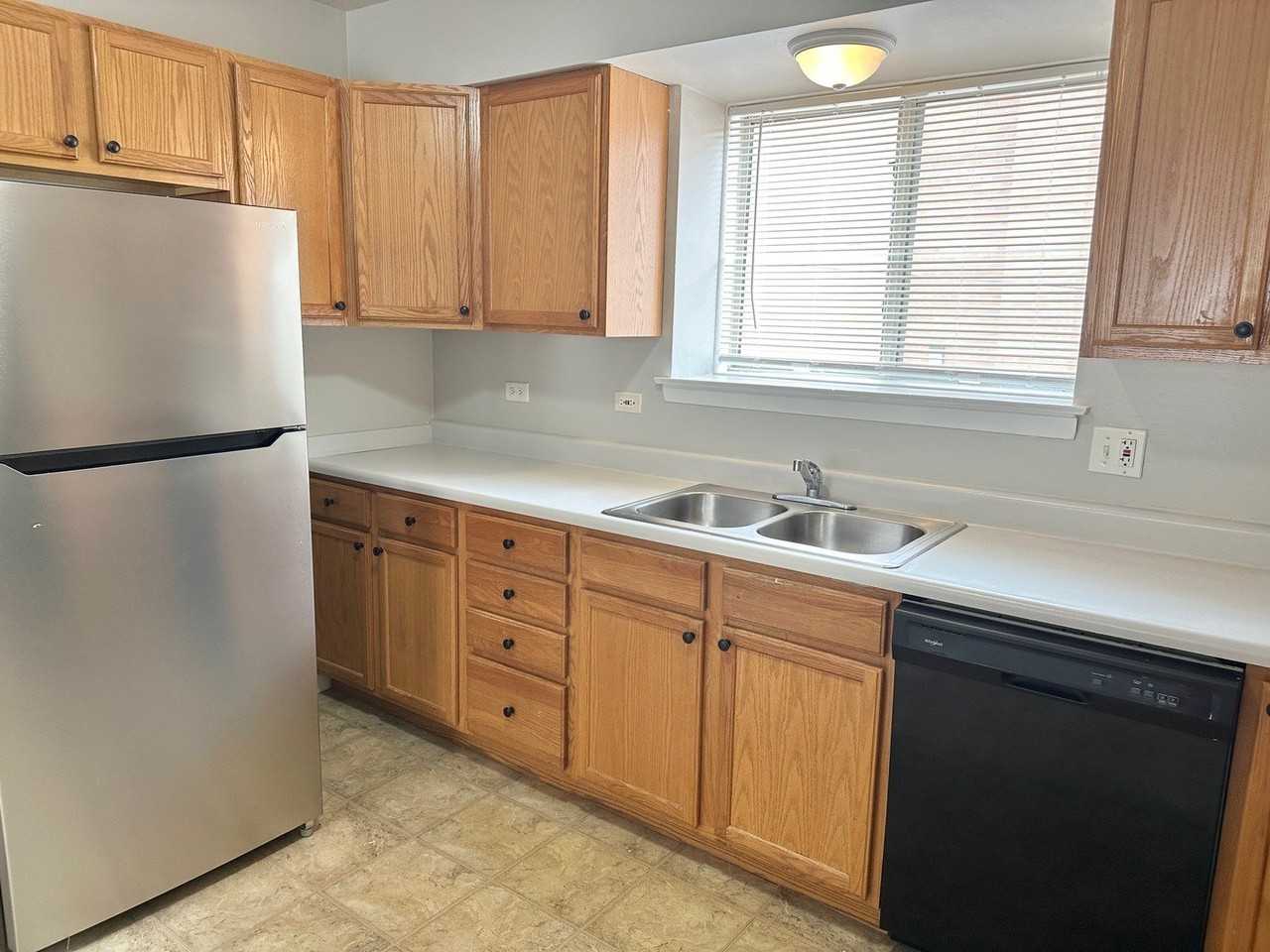 1007 Taft Ave #2B - Photo 4 of 12