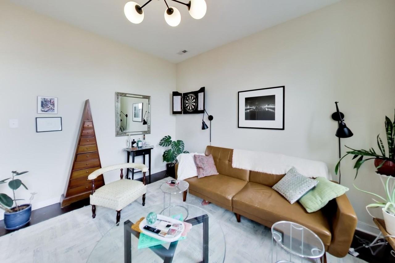 1418 W 18th St #3 - Photo 4 of 20