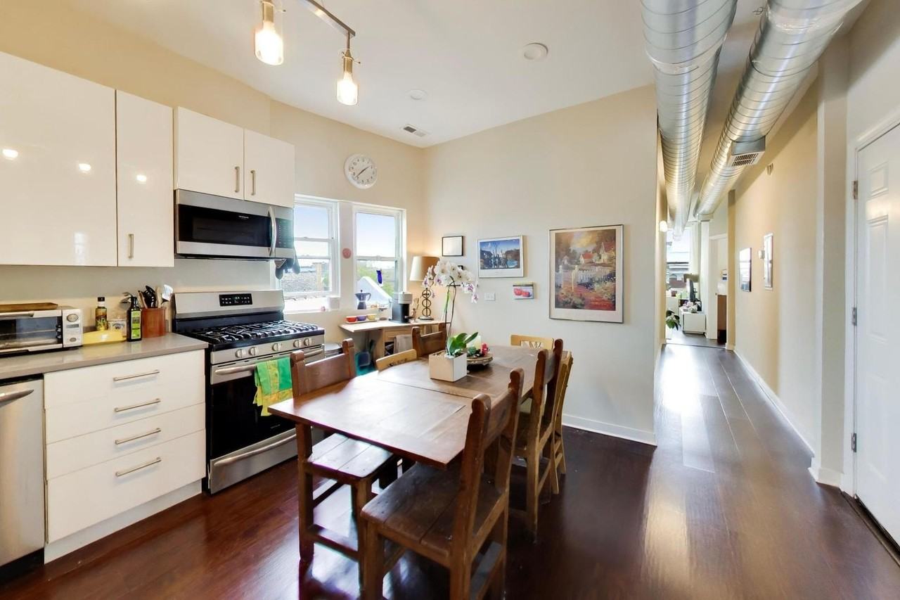 1418 W 18th St #3 - Photo 7 of 20