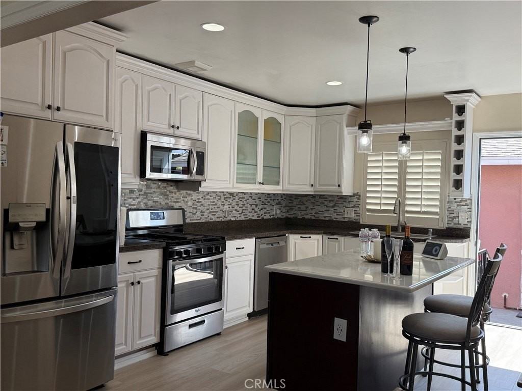 24139 Ravenna Ave - Photo 3 of 31