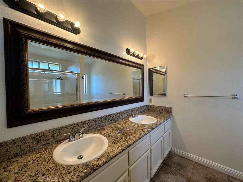 39542 Del Val Dr - Photo 7 of 10