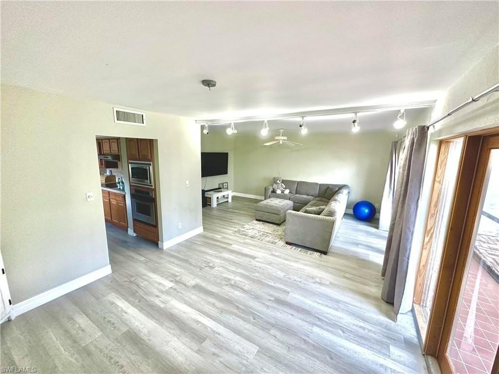 416 Bristle Cone Ln #9 - Photo 4 of 38