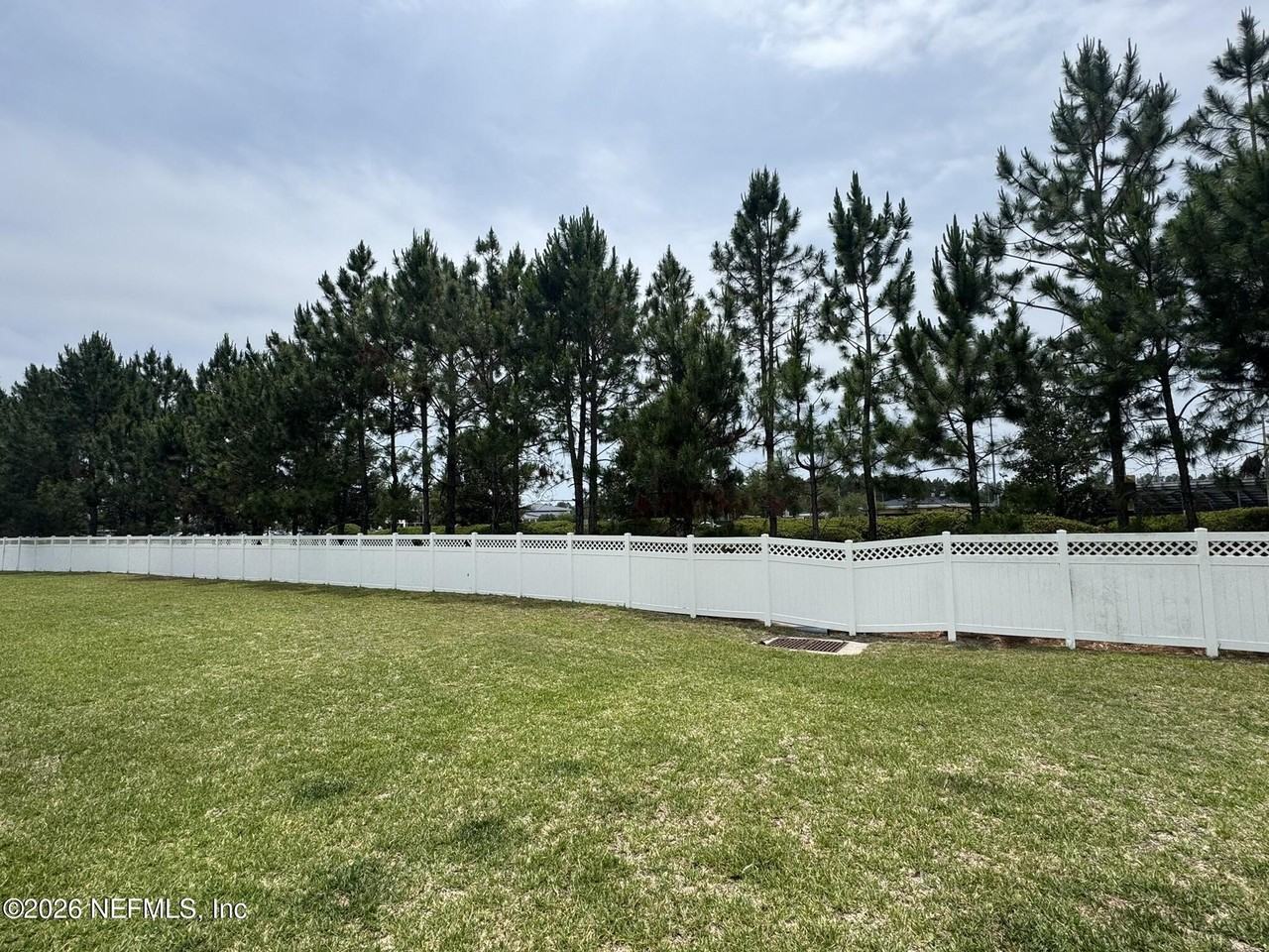 670 Grover Ln - Photo 6 of 39
