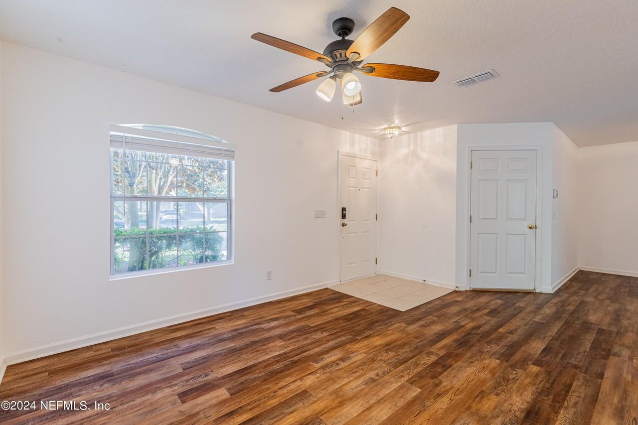 1630 Vineland Cir #B - Photo 6 of 50