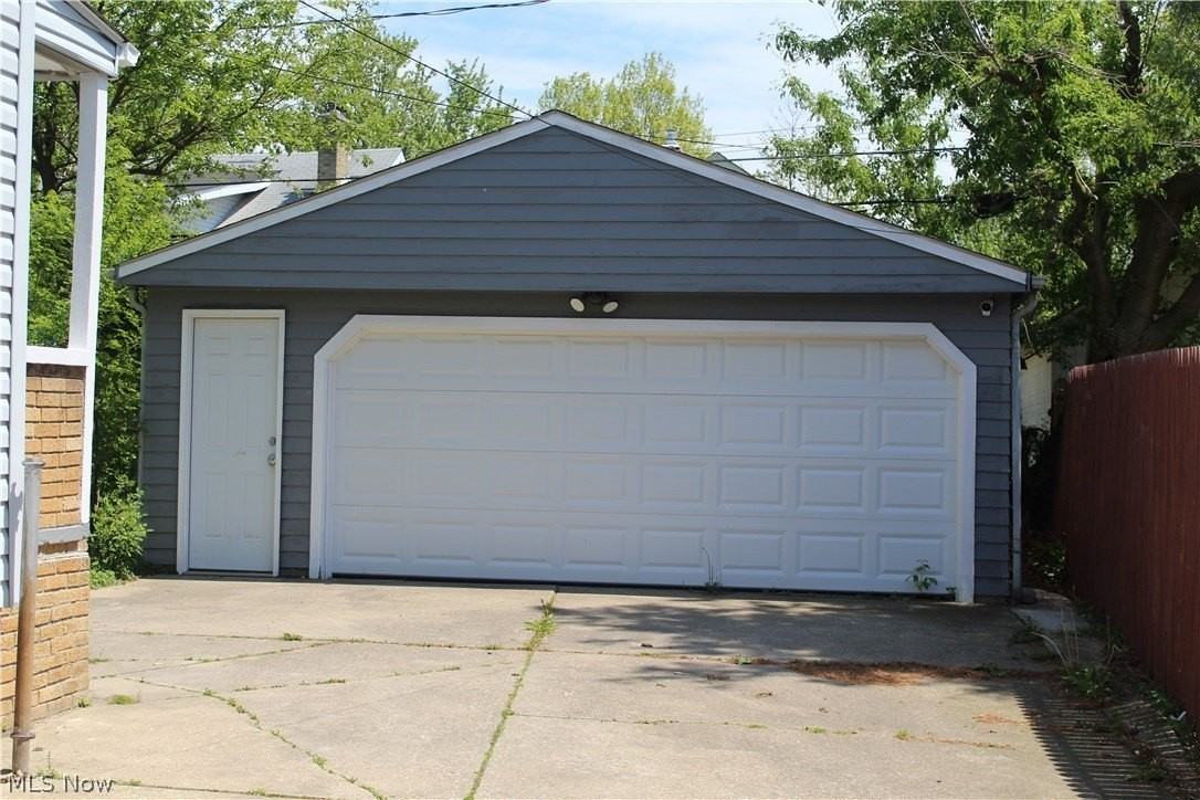 3629 W 130th St - Photo 5 of 36
