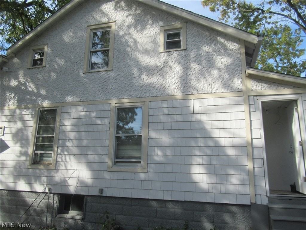14 Elm St - Photo 4 of 30