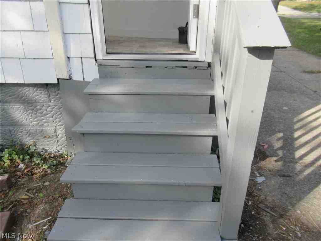 14 Elm St - Photo 6 of 30
