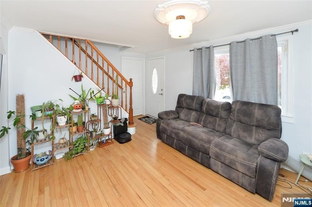 41 New York Ave - Photo 2 of 15