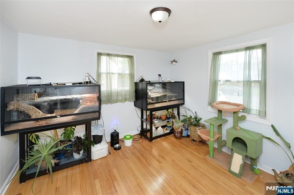 41 New York Ave - Photo 6 of 15