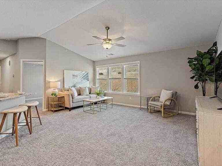 4728 Bentwood Hills Dr - Photo 2 of 20