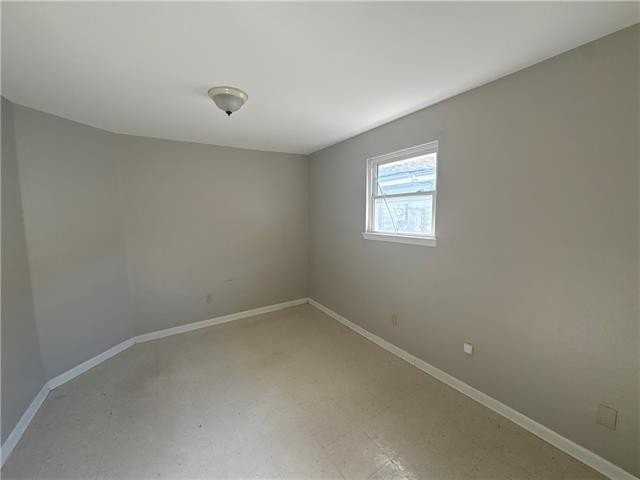 9018 Amour Dr - Photo 5 of 6