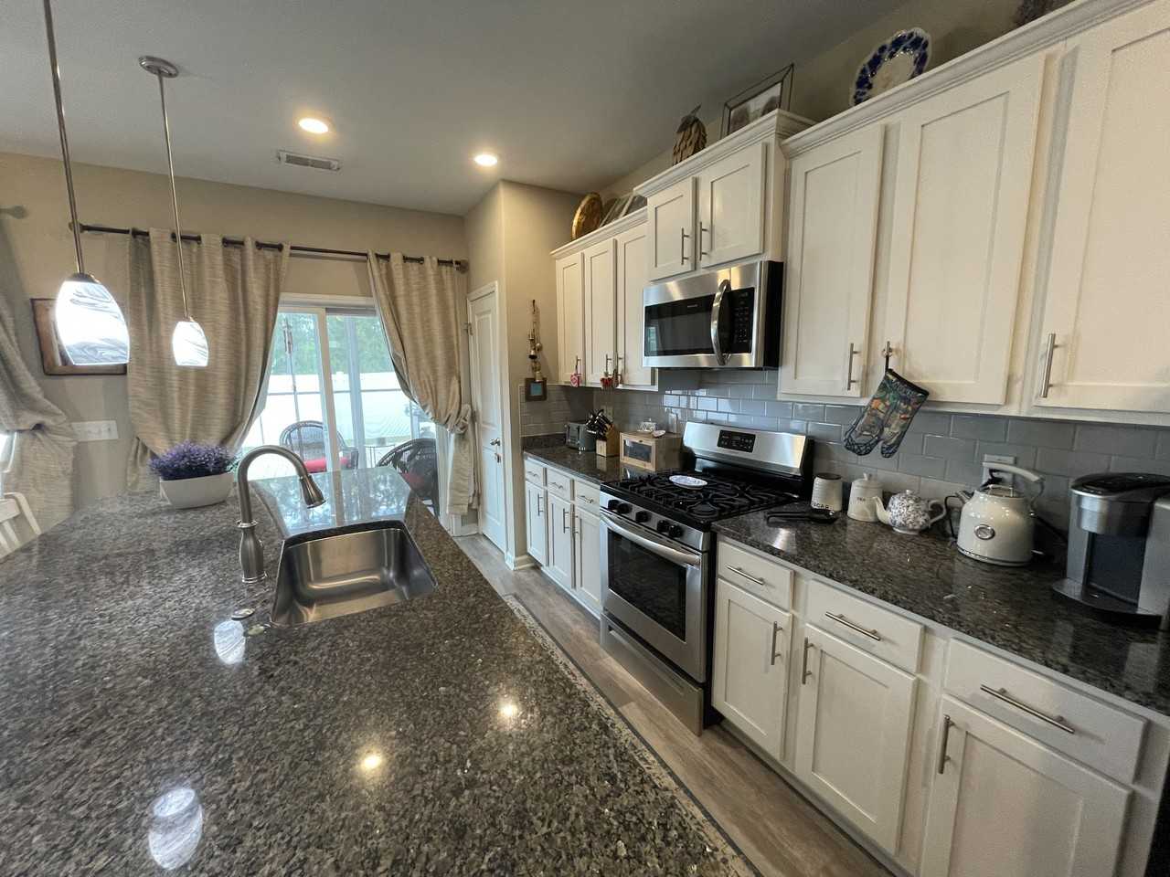 609 Hilchot Dr #1 - Photo 5 of 23