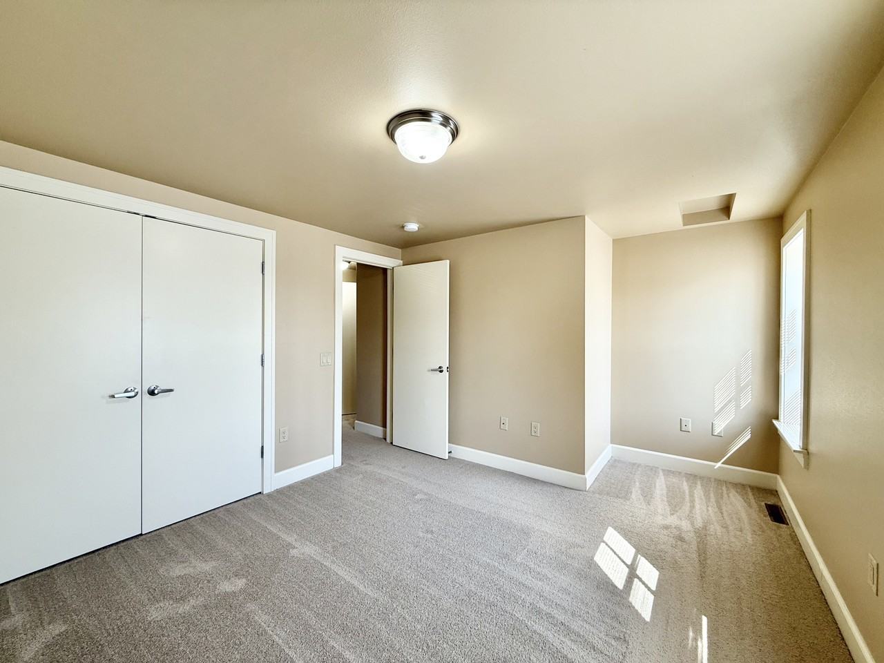 205 Birch Ave #2 - Photo 6 of 17
