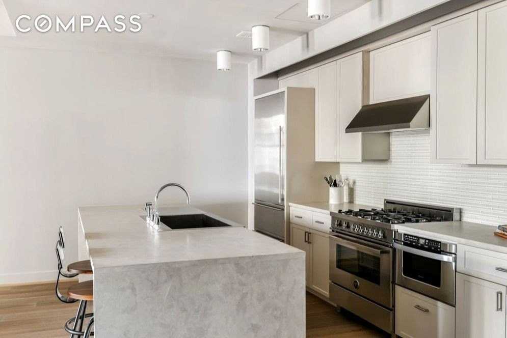 63 Greene St #5D - Photo 3 of 9