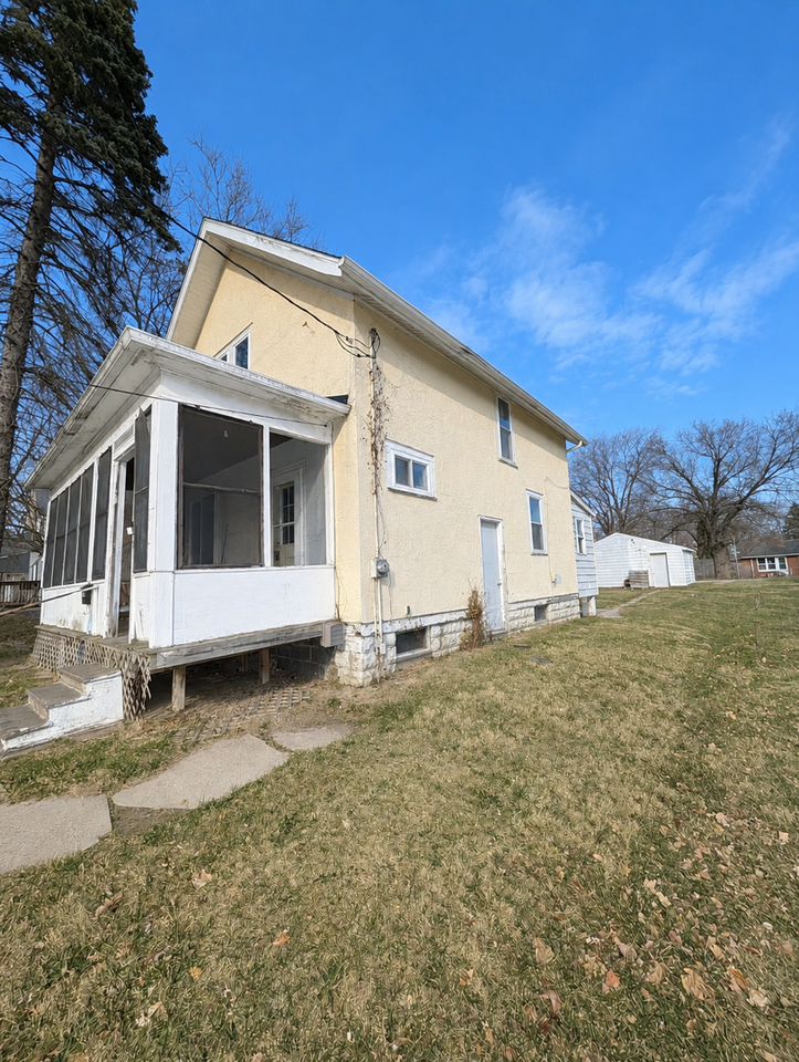 3116 11th Avenue C - Photo 3 of 12