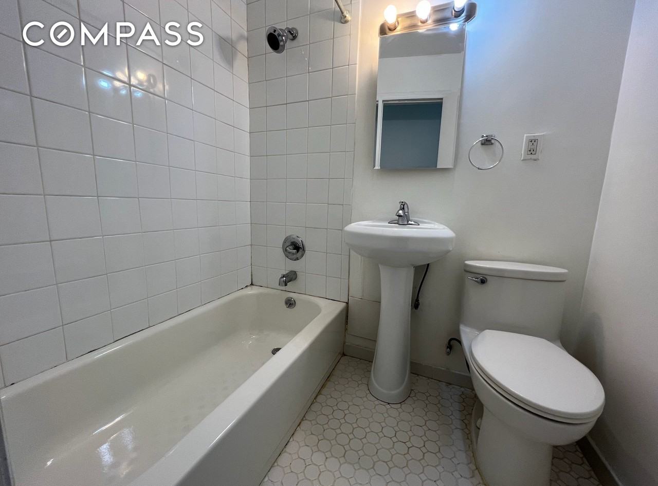 446 W 46th St #9 - Photo 7 of 16