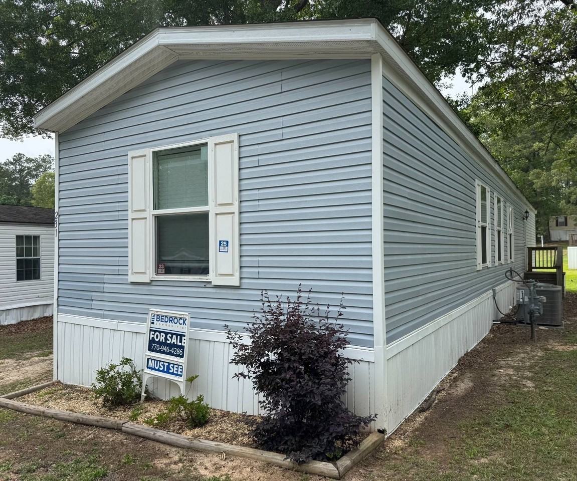 231 Bristol Dr - Photo 2 of 15