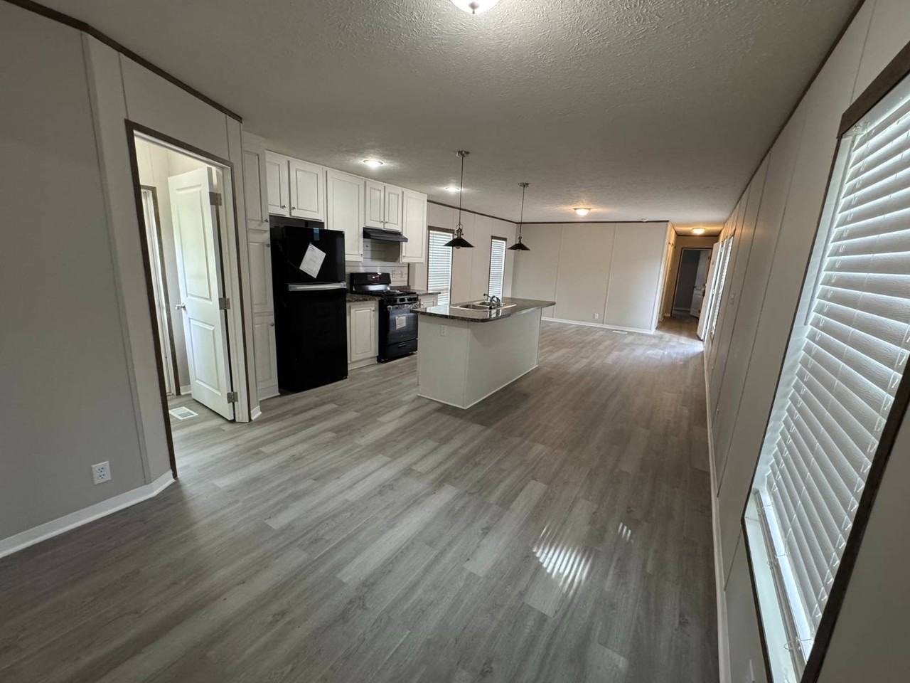 231 Bristol Dr - Photo 5 of 15