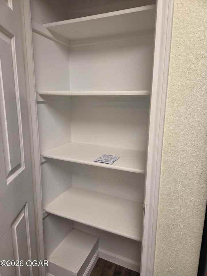 815 Greenwood Dr - Photo 5 of 13