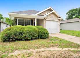 featured image of 1613 Governors Dr