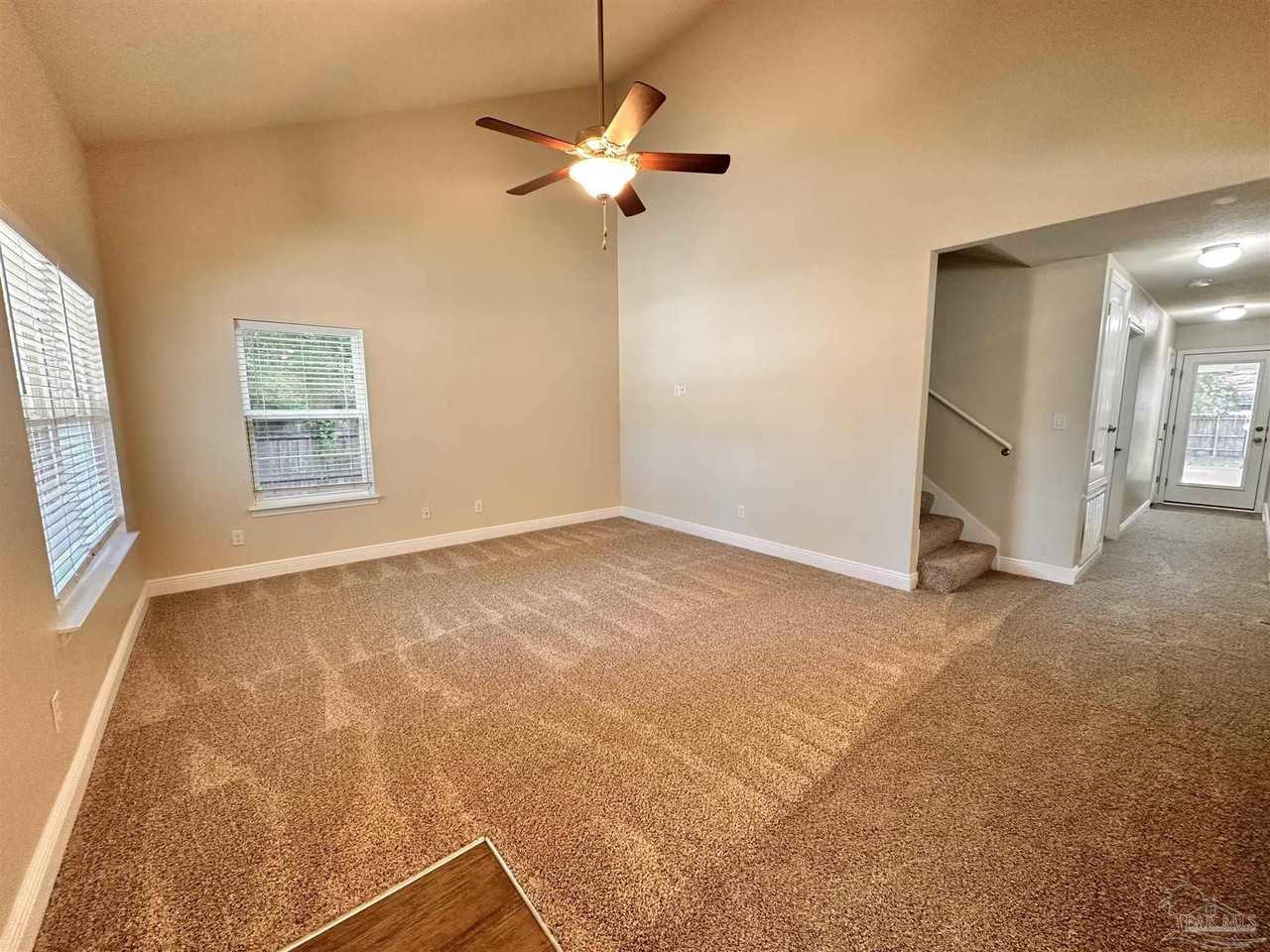 13 Elegans Ave - Photo 3 of 17
