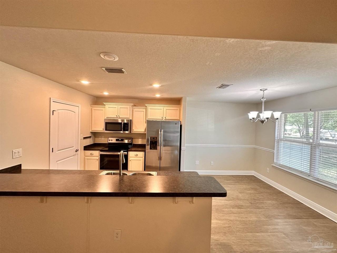 13 Elegans Ave - Photo 5 of 17
