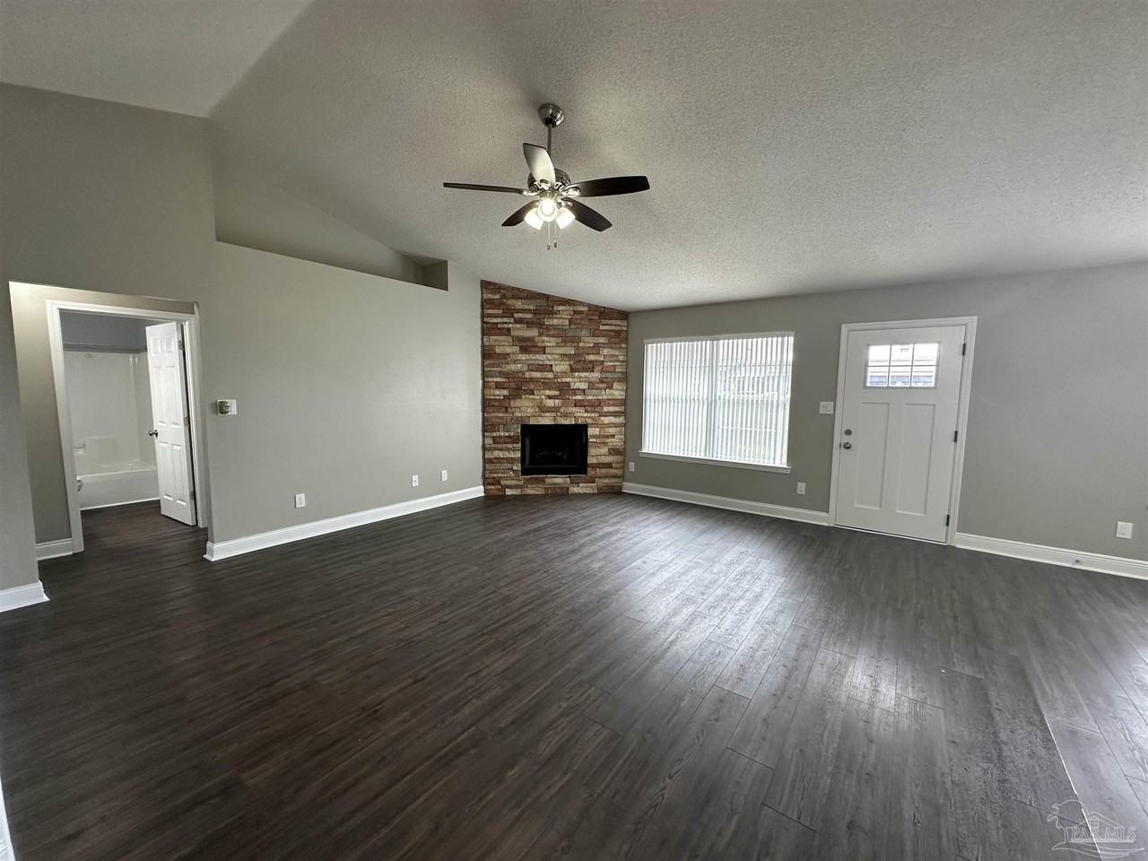 1676 Beachside Dr - Photo 2 of 17