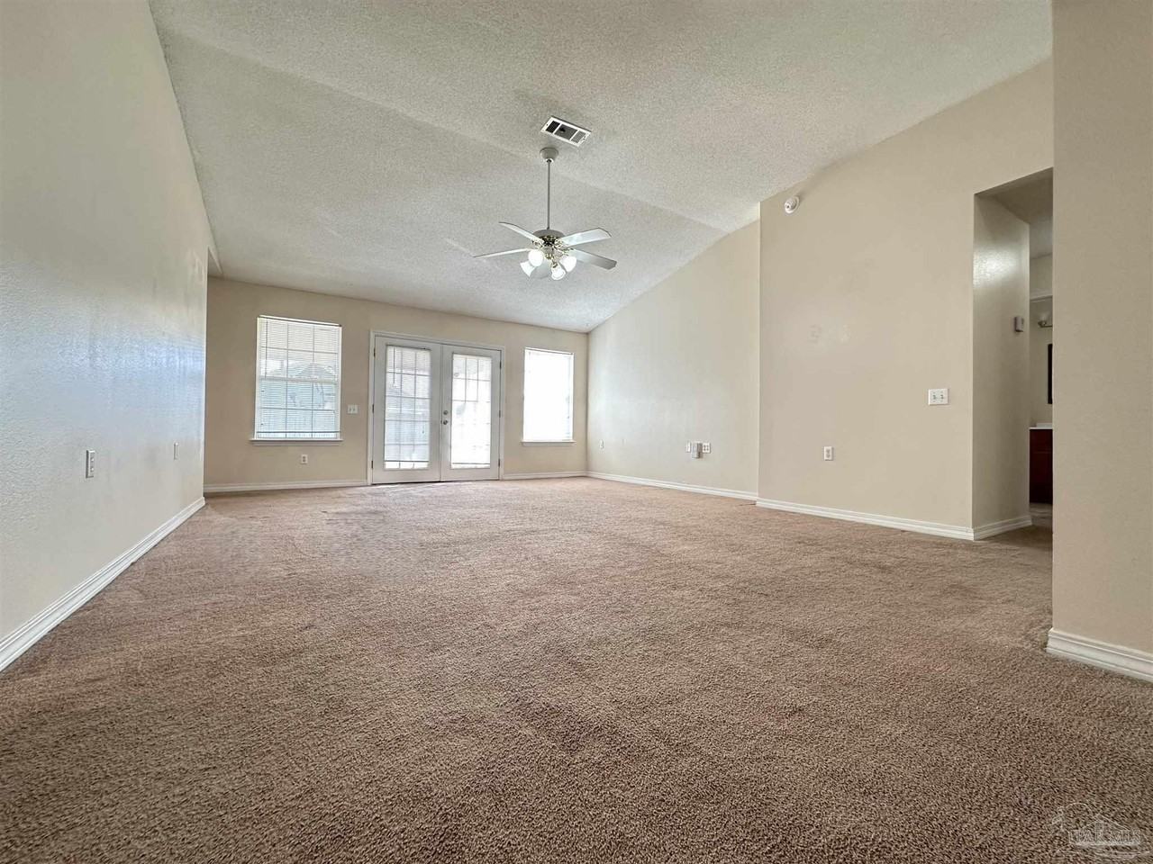 3001 Flintlock Dr - Photo 3 of 19