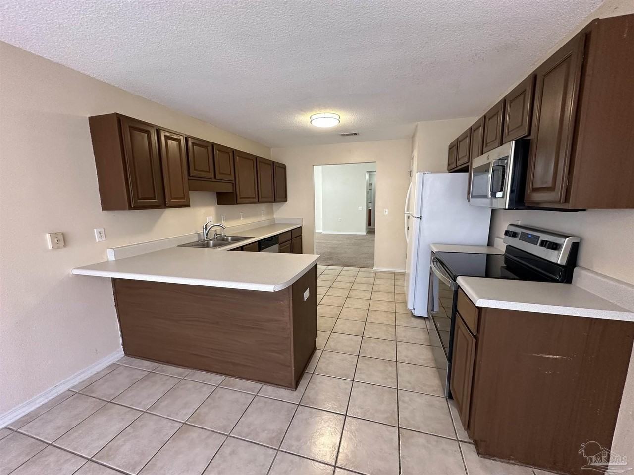 3001 Flintlock Dr - Photo 5 of 19