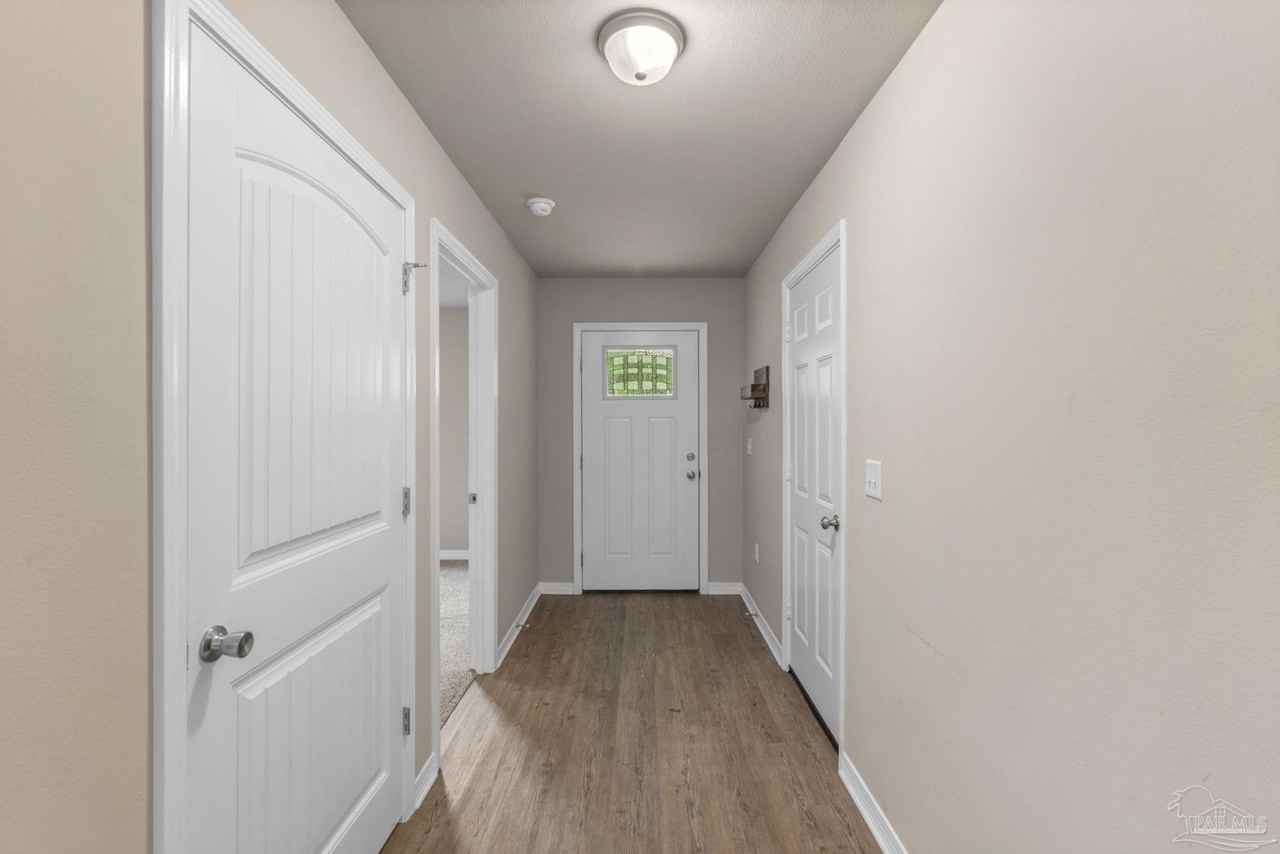 3210 Electra Dr - Photo 4 of 31