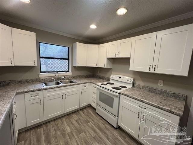 5733 Orange St - Photo 3 of 32
