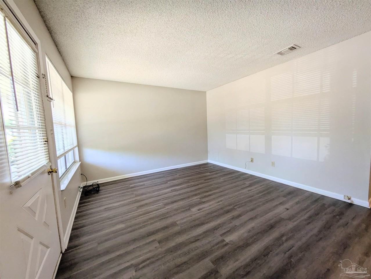 6288 Hamilton Bridge Rd #502 - Photo 3 of 19