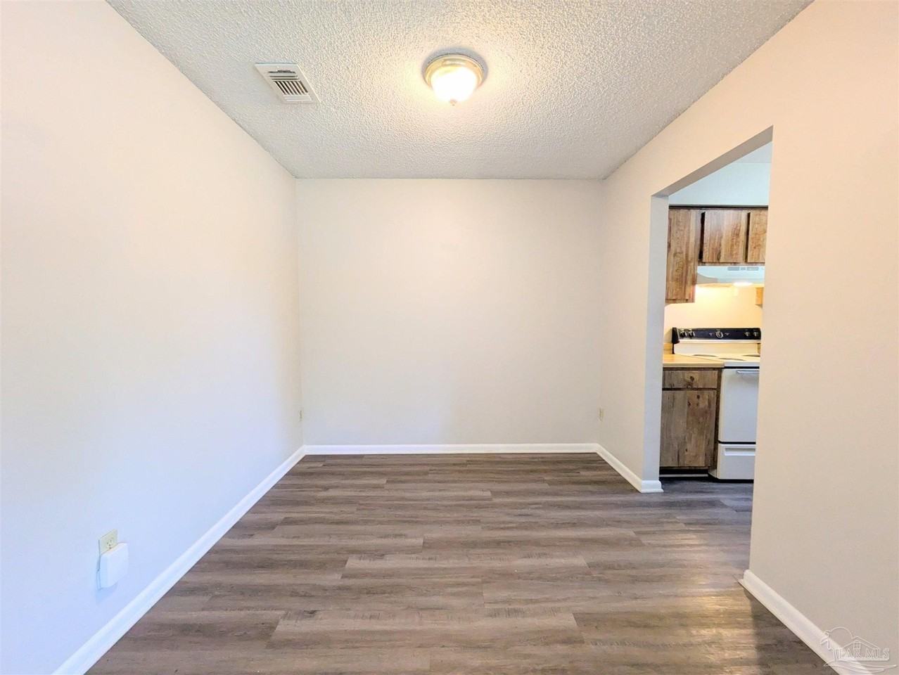 6288 Hamilton Bridge Rd #502 - Photo 6 of 19