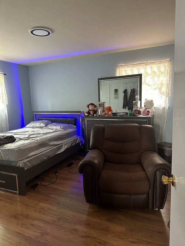 3326 W Dengar Ave - Photo 3 of 10