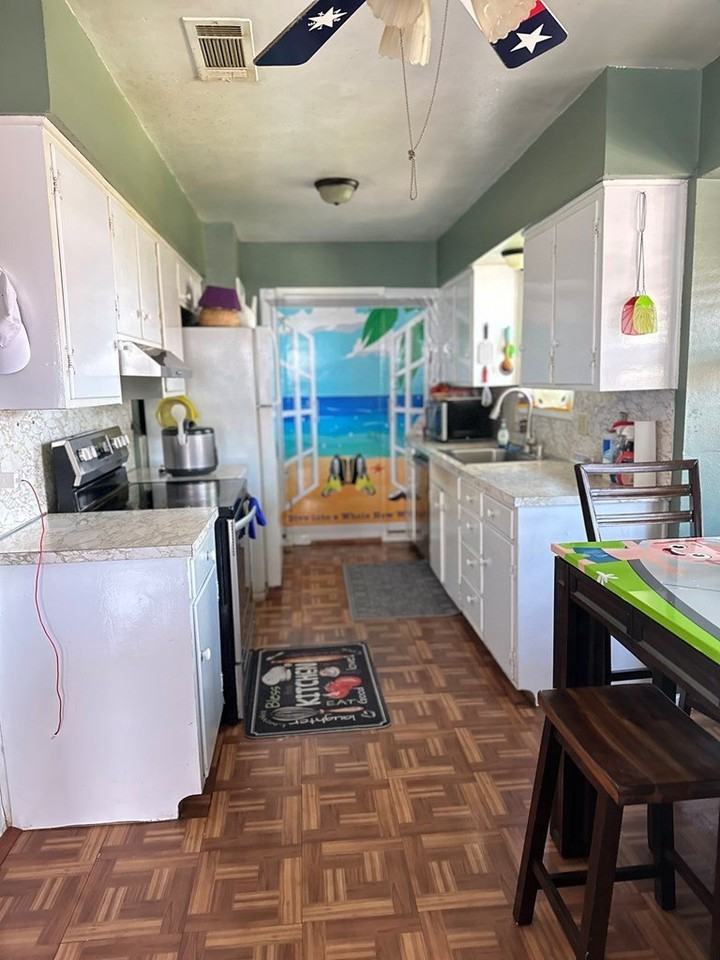 3326 W Dengar Ave - Photo 4 of 10