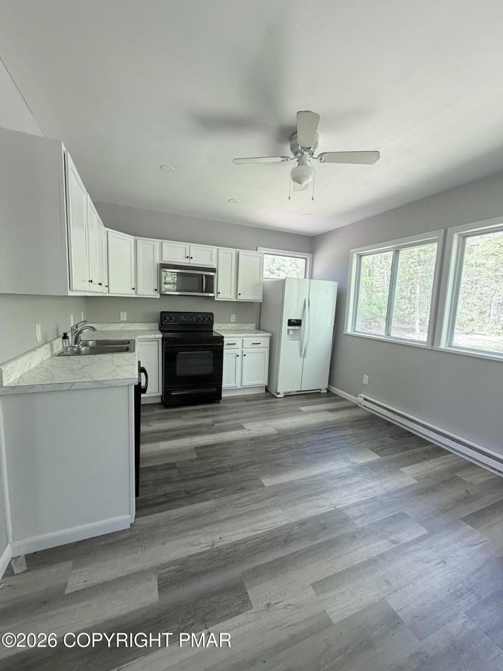 124 Spruce Ln #124 - Photo 3 of 9