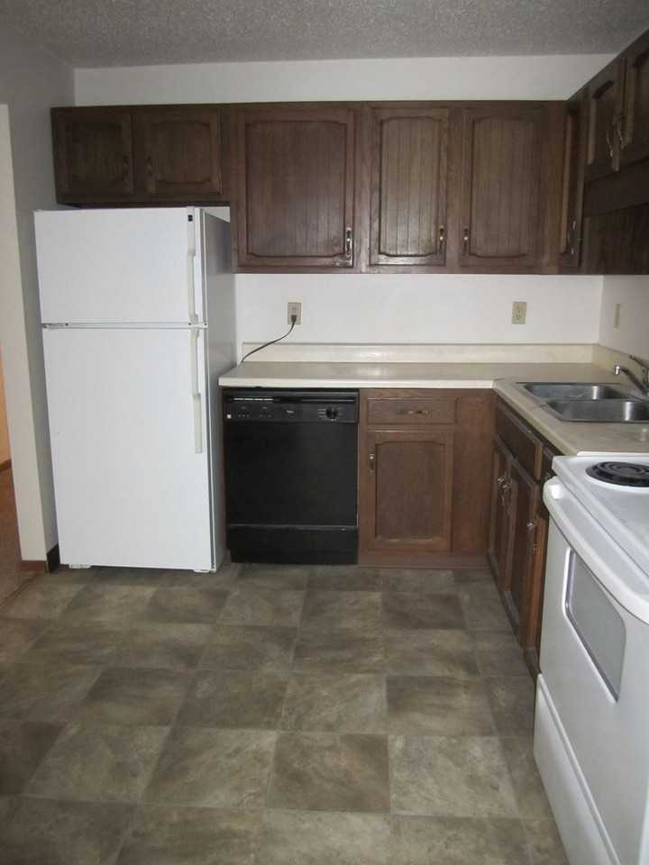 Loy Apartments - Photo 6 of 9