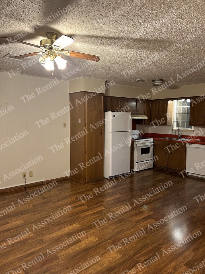 1705 Broadway Ave #1 - Photo 6 of 15