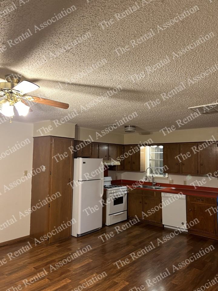 1705 Broadway Ave #1 - Photo 7 of 15