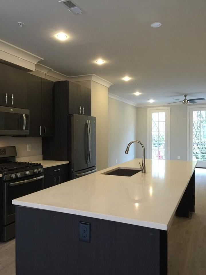 916 N Buchanan Ct #916 - Photo 3 of 23