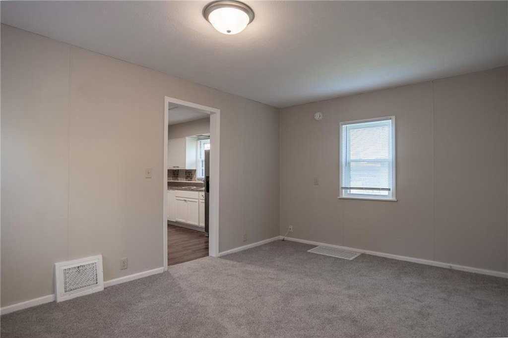 608 7th Ave S - Photo 5 of 13