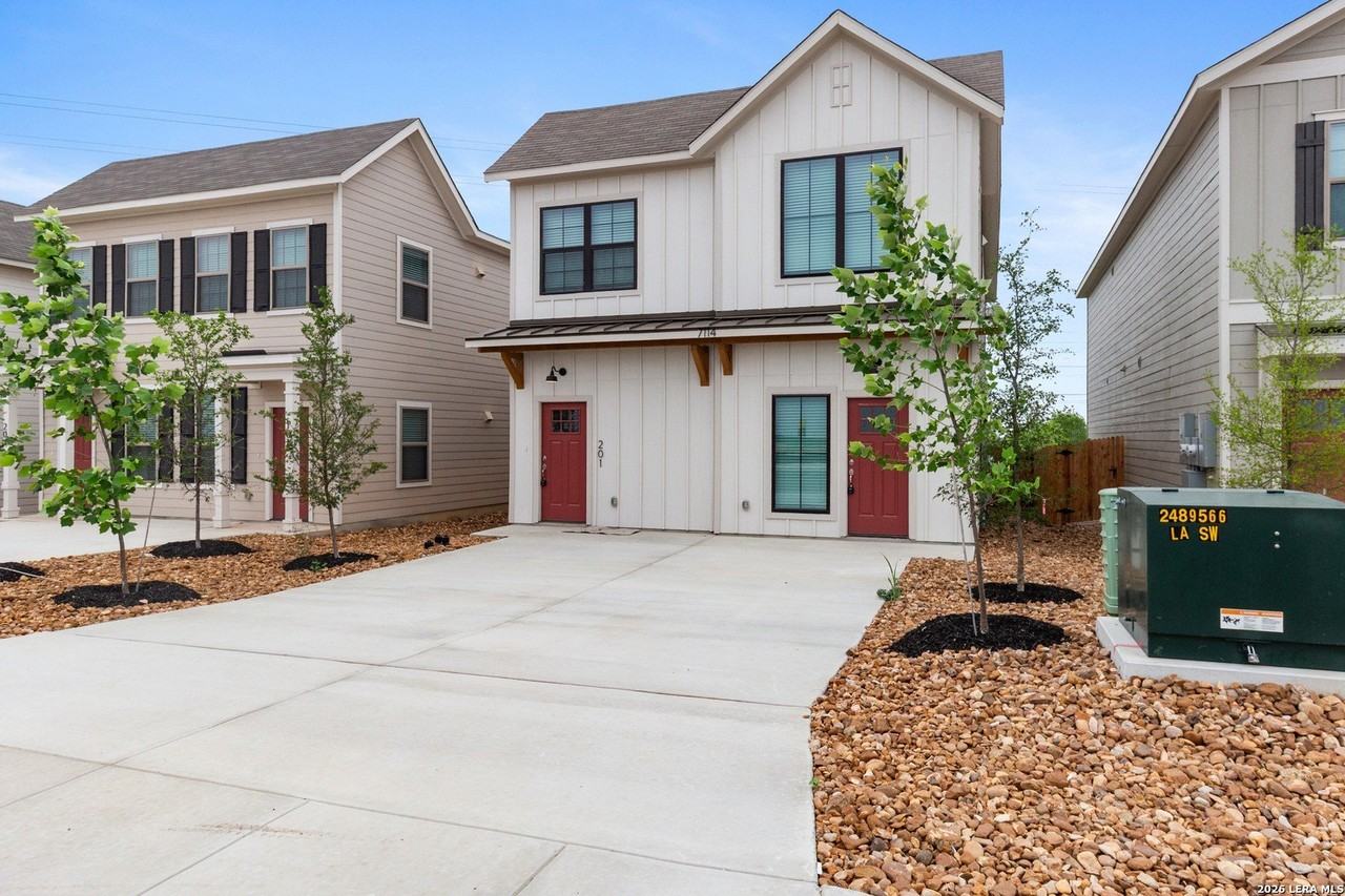 7114 Magnolia Crk #201 - Photo 4 of 27