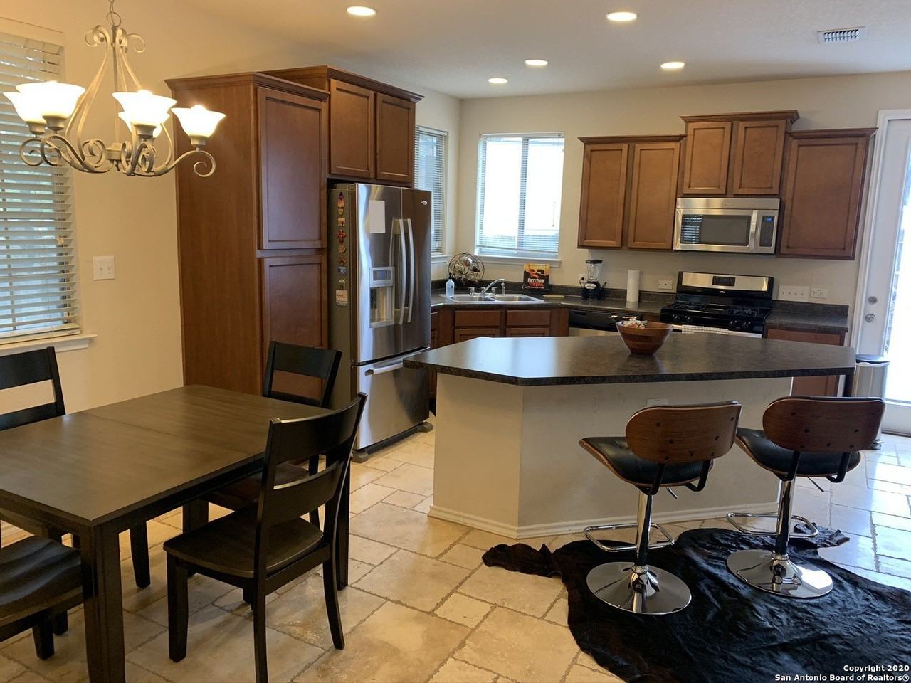 21603 Andrews Gdn - Photo 6 of 40