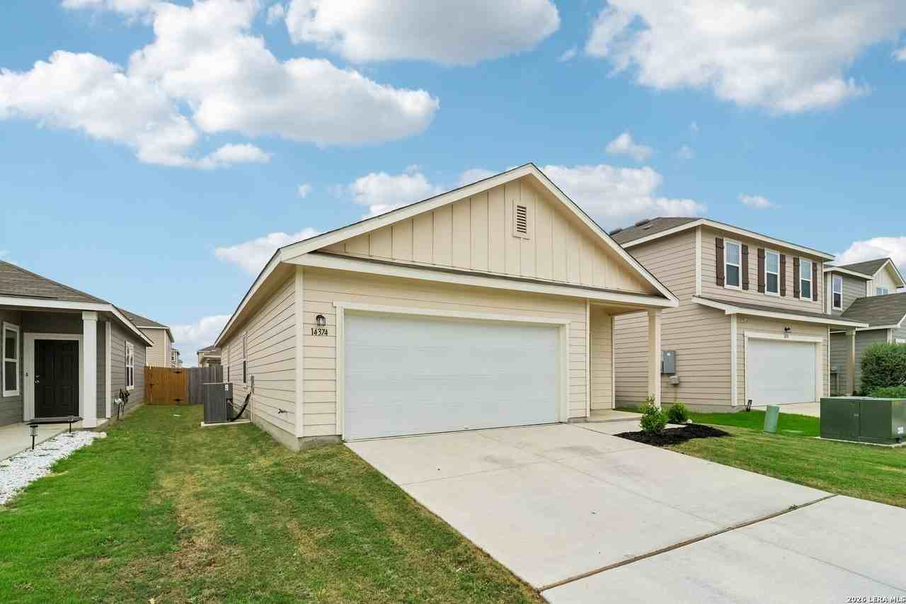 14374 Palm Rdg - Photo 3 of 35