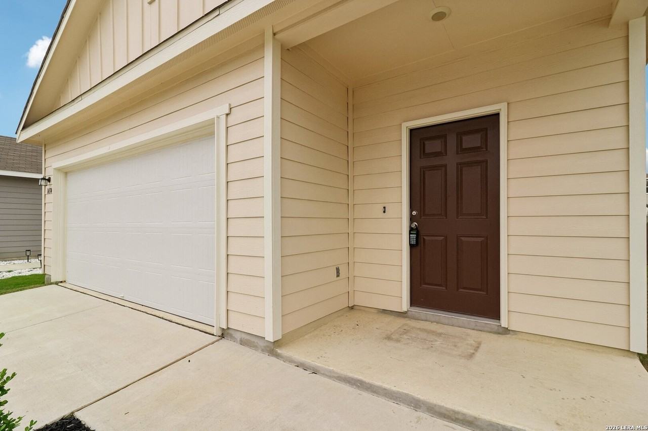 14374 Palm Rdg - Photo 4 of 35